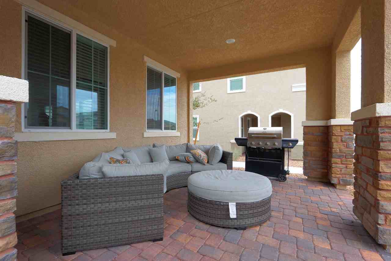 2865 Tanager Hill St - Photo 3 of 34