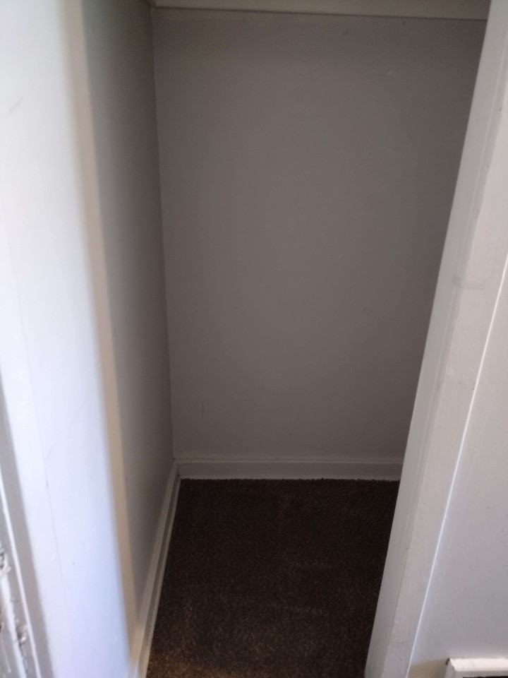 220 North Prairie Avenue - Photo 4 of 9