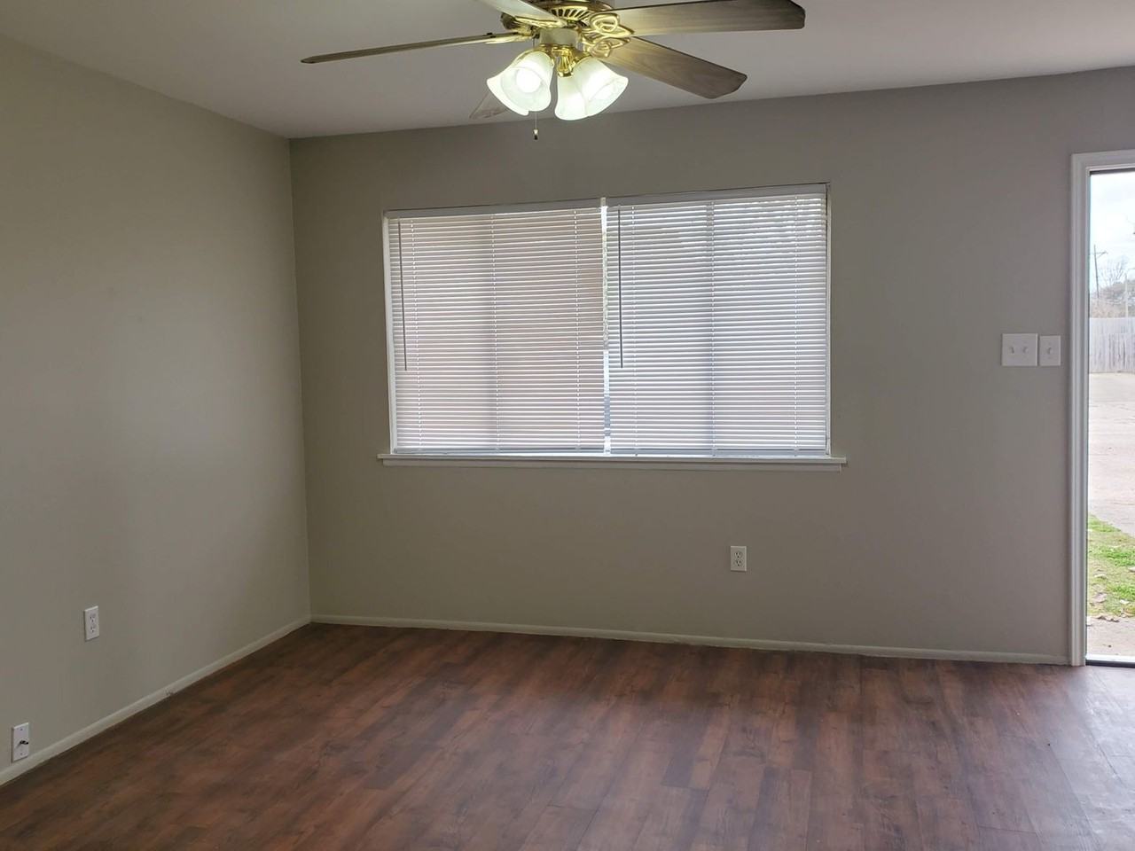 1314 Lampkin St - Photo 3 of 12