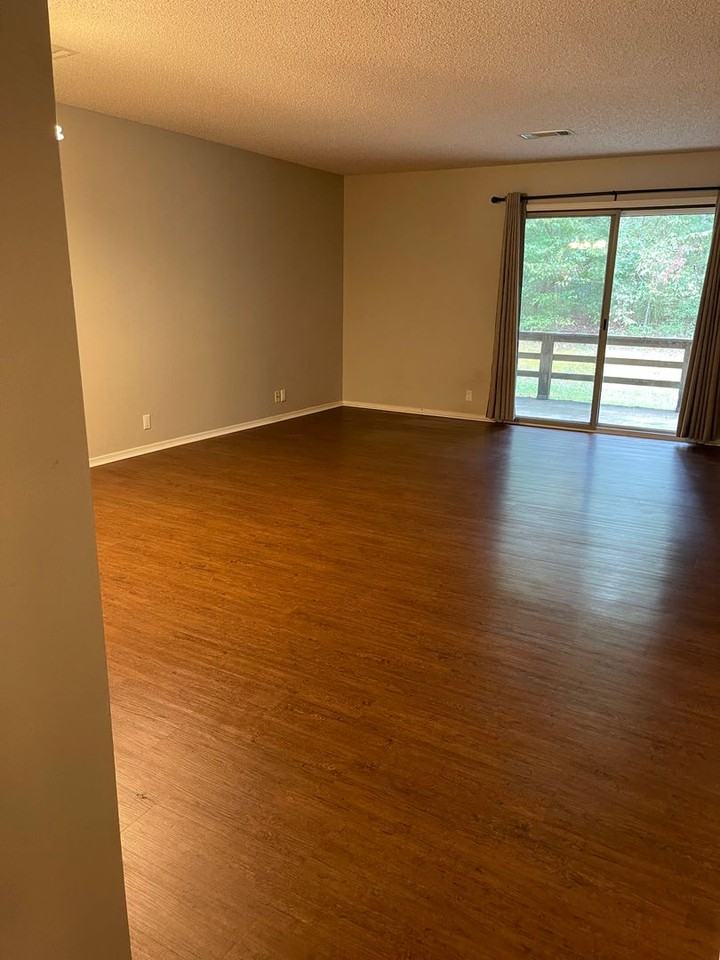 3 Lindsay Way - Photo 3 of 8