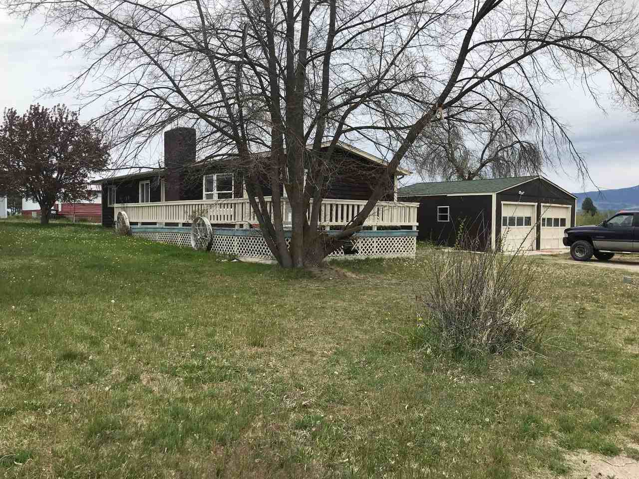 527 W River Rd - Photo 3 of 18