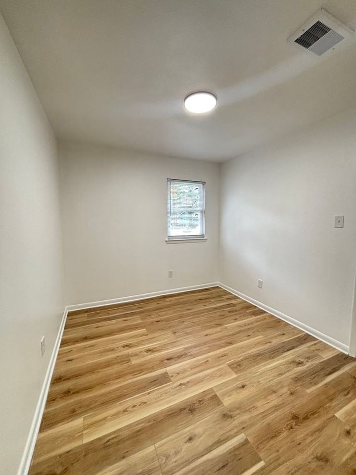 3406 Arapaho Trl - Photo 5 of 8