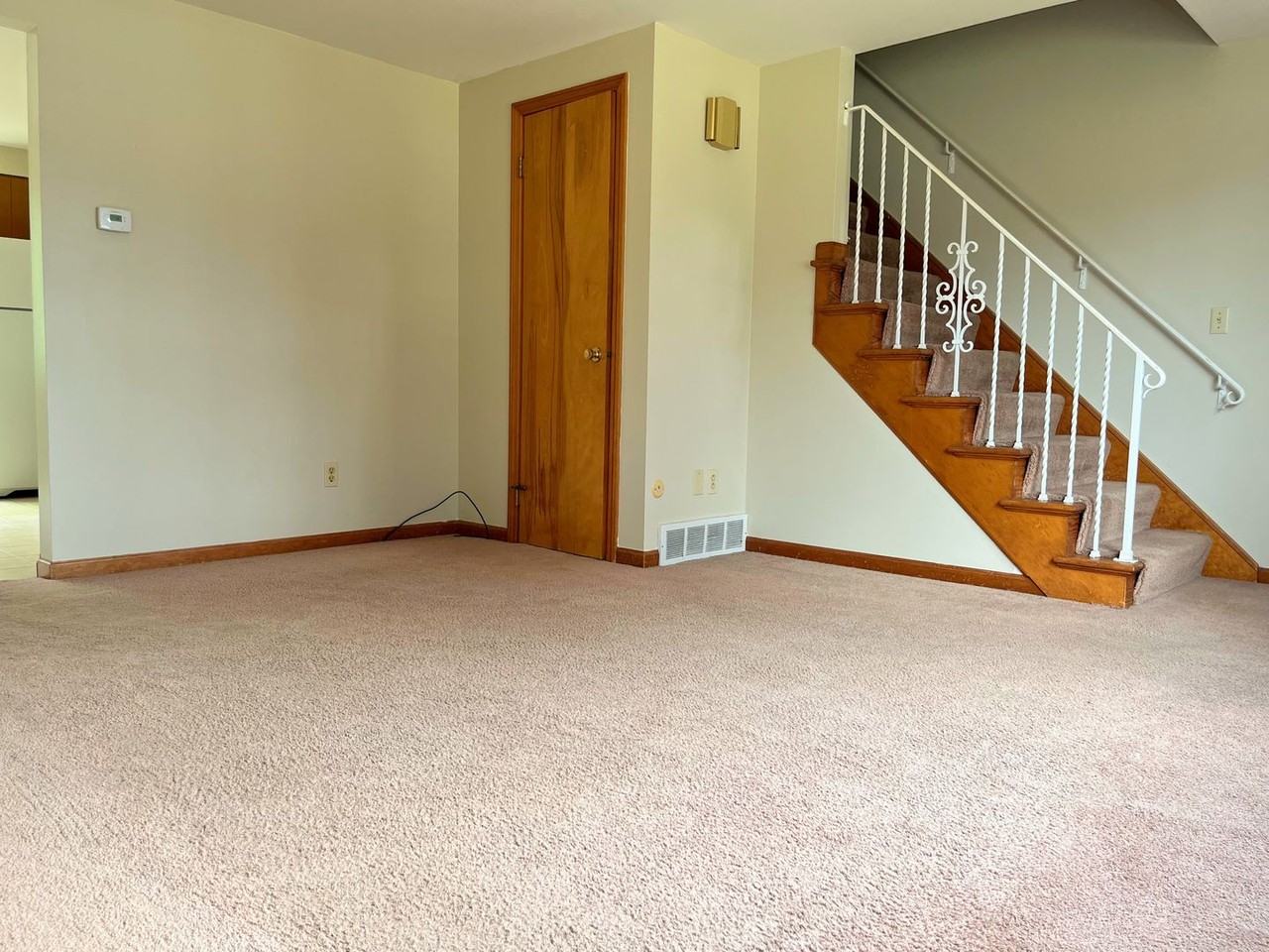 33 Oakridge Drive - Photo 2 of 14