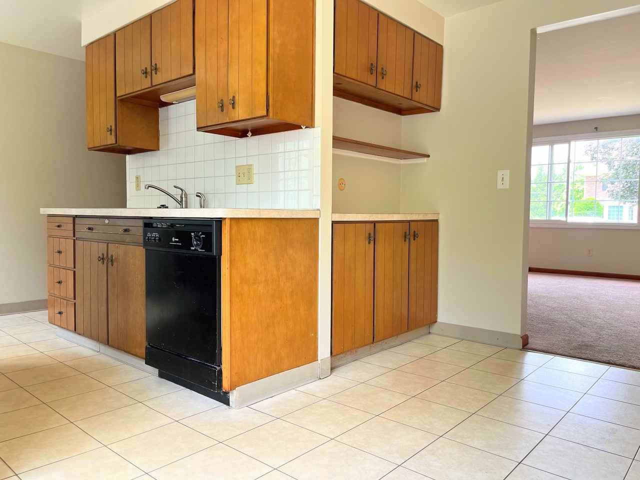 33 Oakridge Drive - Photo 3 of 14