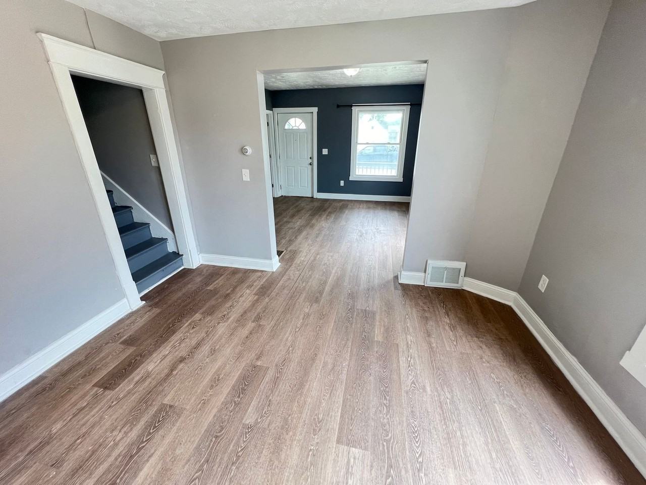 2538 4th Ave - Photo 4 of 12