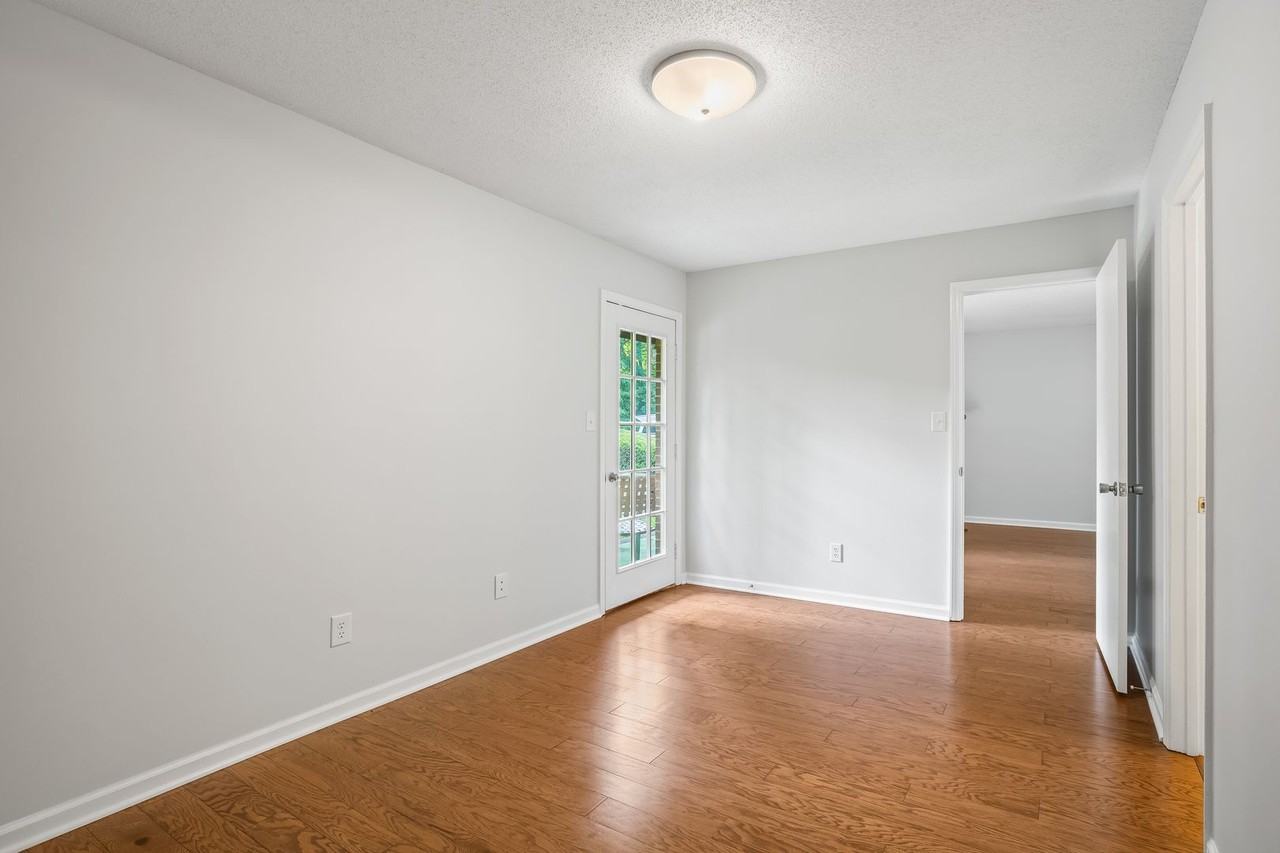 216 Ridge Forest Ct - Photo 3 of 28