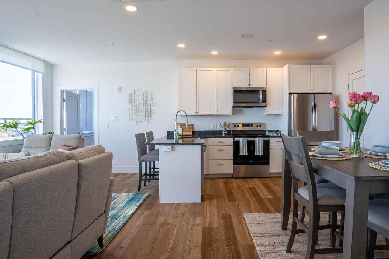 40 Free Street - Photo 2 of 31