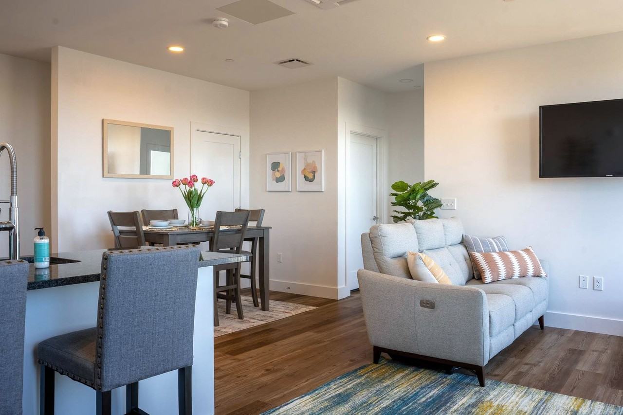 40 Free Street - Photo 7 of 31