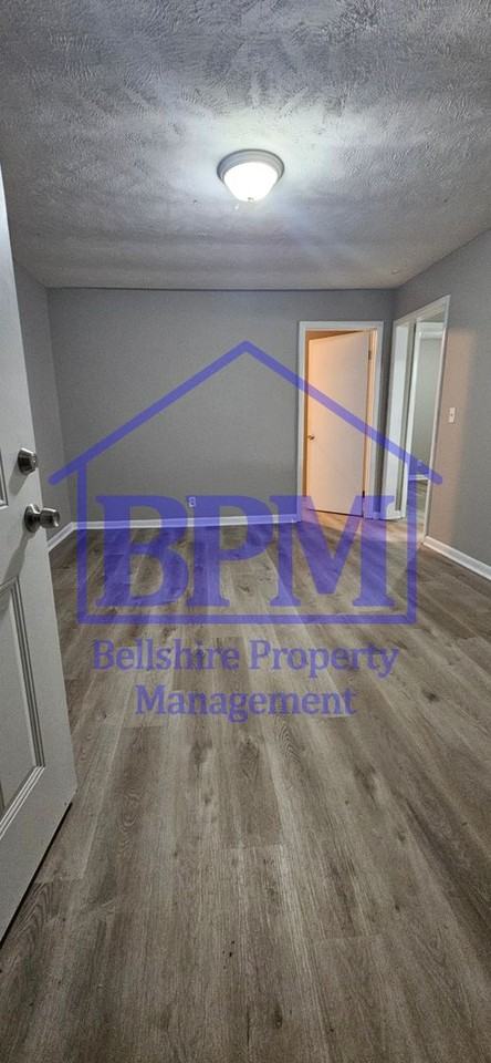 908 N Dupont Ave #2 - Photo 3 of 12