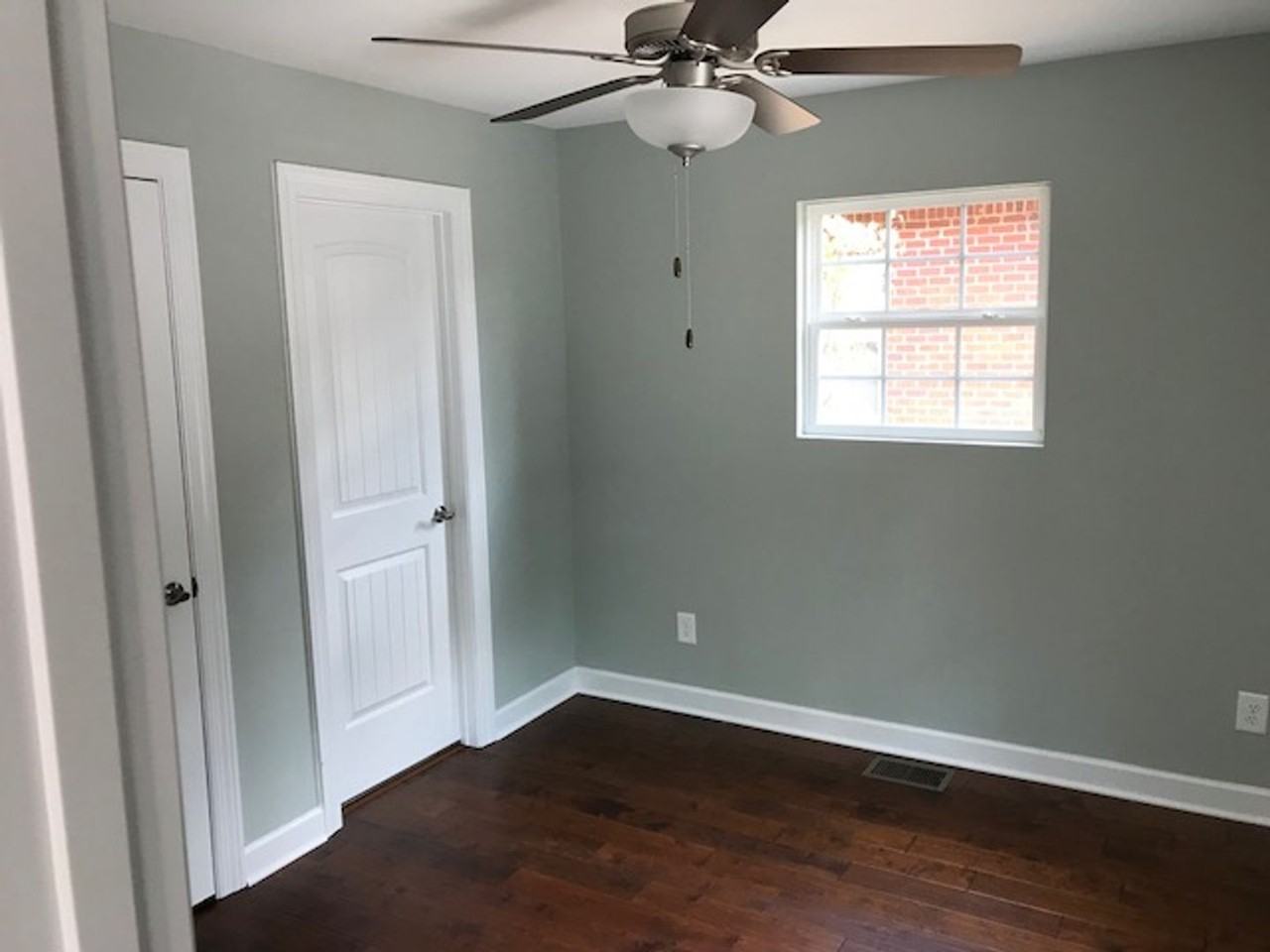 517 Crestland Avenue - Photo 4 of 5