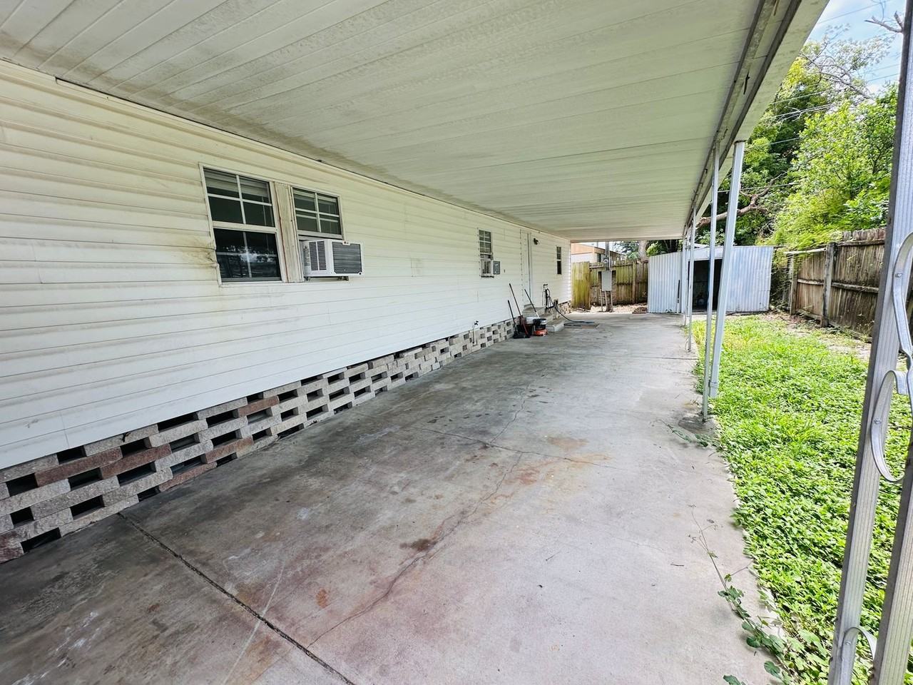 1938 Dixie Ln - Photo 3 of 12