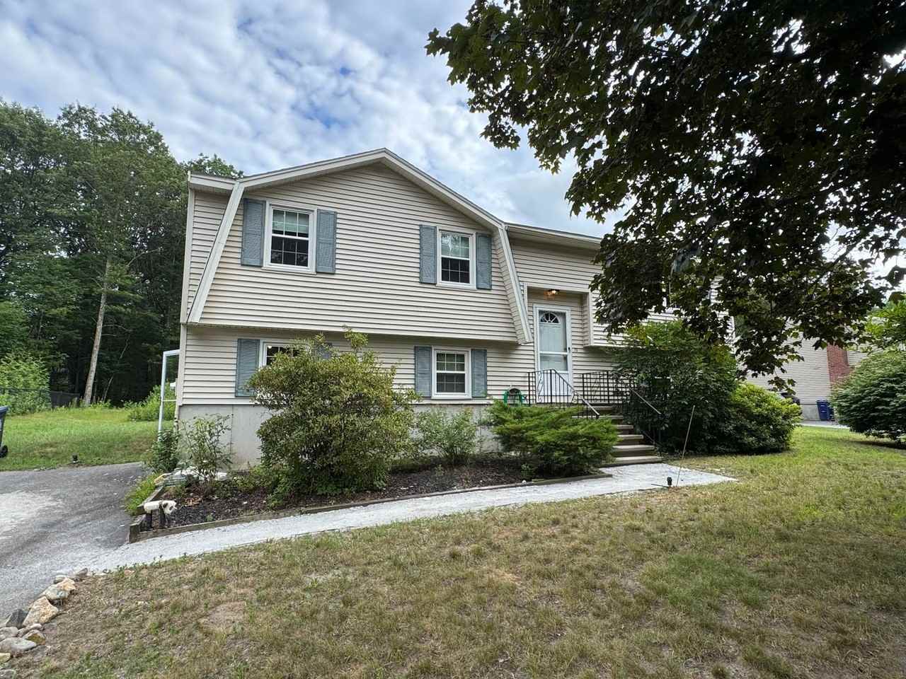 32 Blanchard Rd - Photo 2 of 33