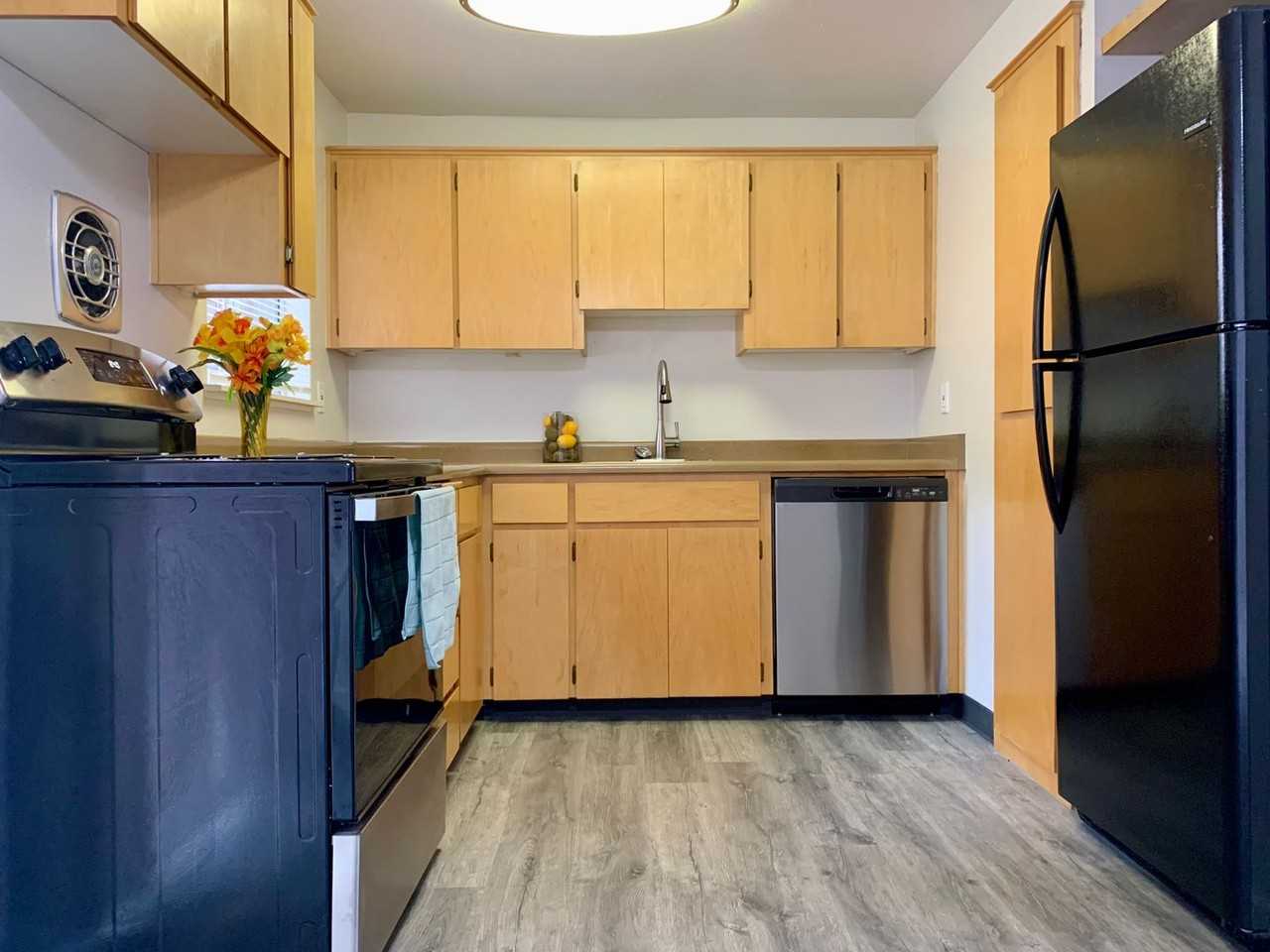 #374 CREEKSIDE APARTMENTS - Photo 2 of 36