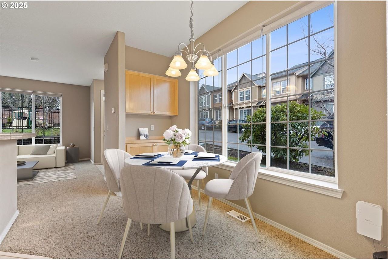 1607 Sw 170th Ave - Photo 3 of 43