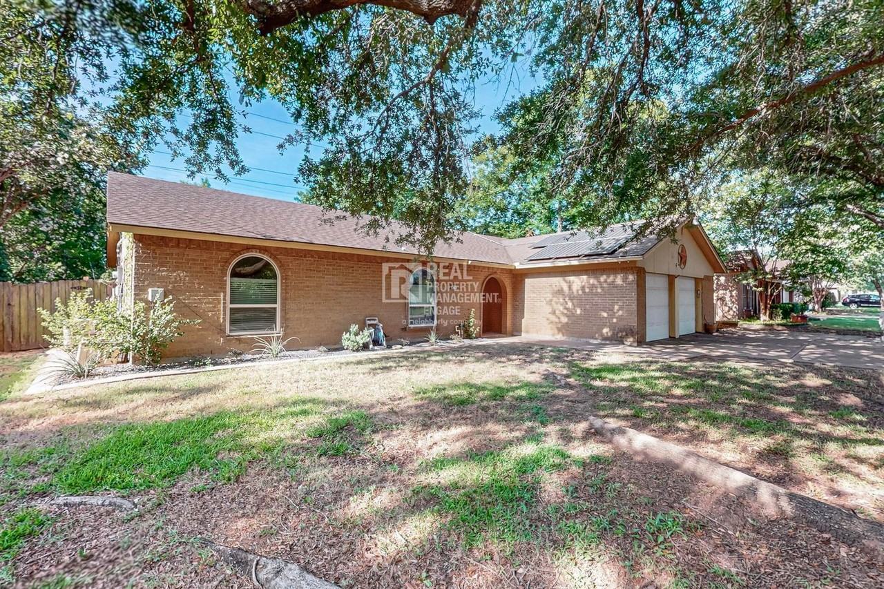 836 Springdale Rd - Photo 2 of 38