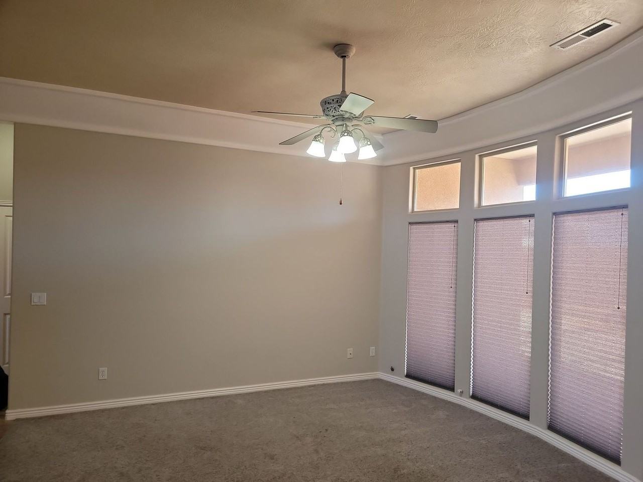 2441 E 160 S - Photo 2 of 9