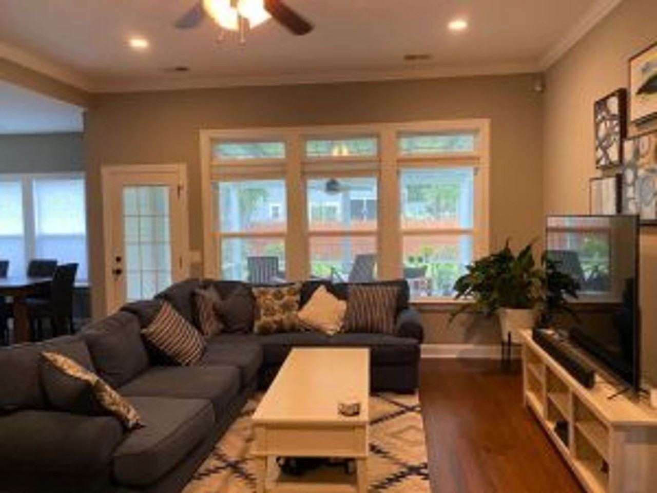 3359 Dunwick Dr - Photo 2 of 12