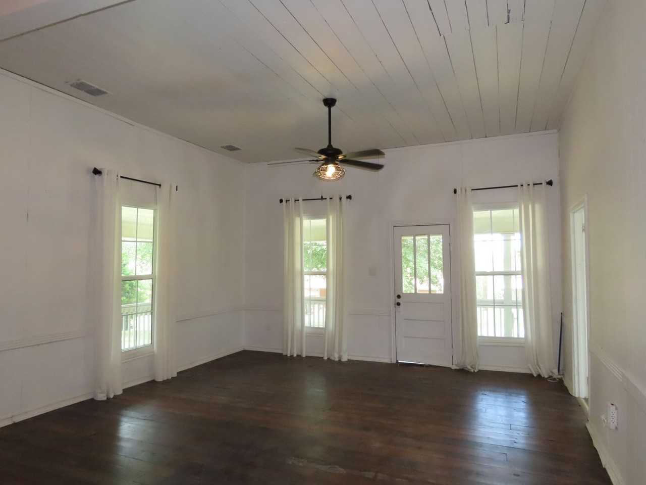 109 Starnes St - Photo 2 of 25