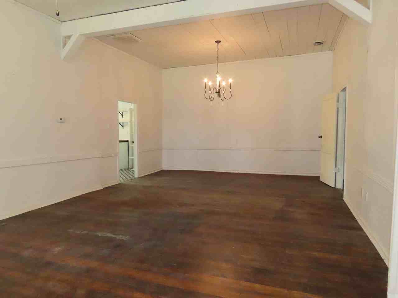 109 Starnes St - Photo 3 of 25