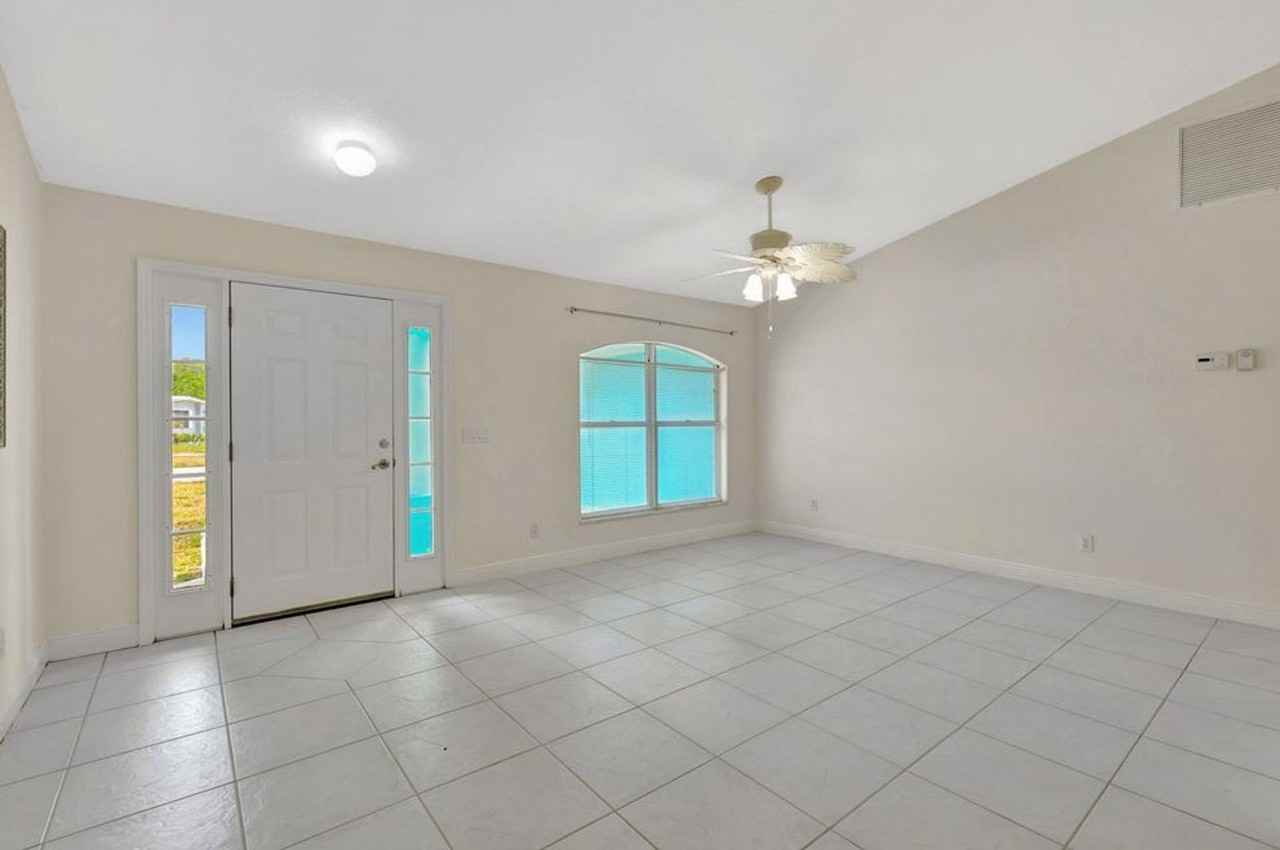 189 Se Floresta Dr - Photo 2 of 15