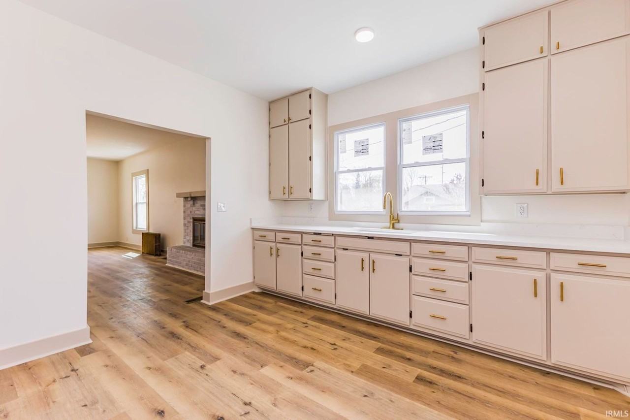 400 E Highland Ave - Photo 4 of 9