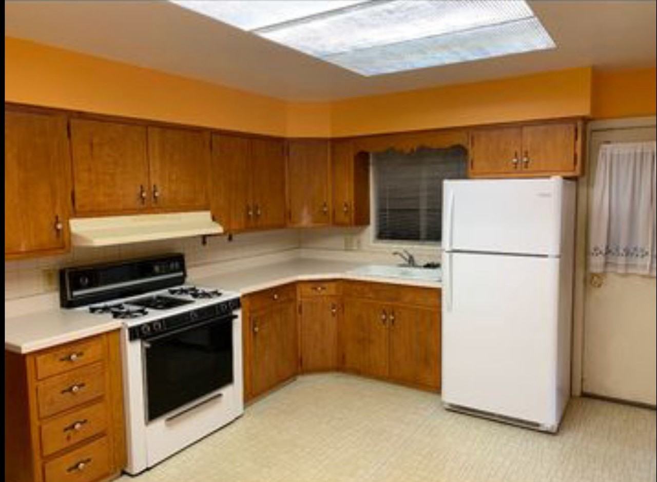 426 N River Rd - Photo 3 of 6