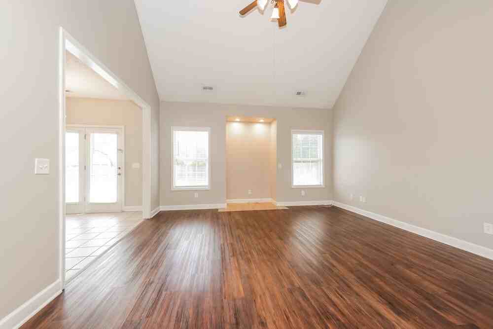 114 Nick Price Dr - Photo 4 of 17