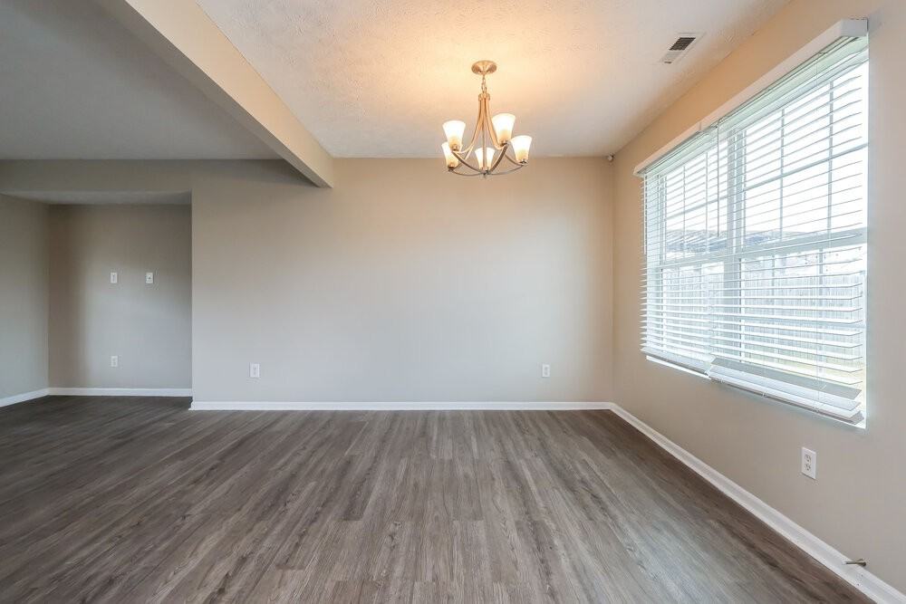 6514 Hunters Creek Blvd - Photo 7 of 17
