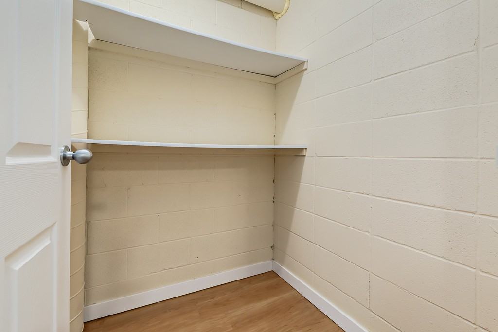 Mariti Manor - Photo 7 of 10