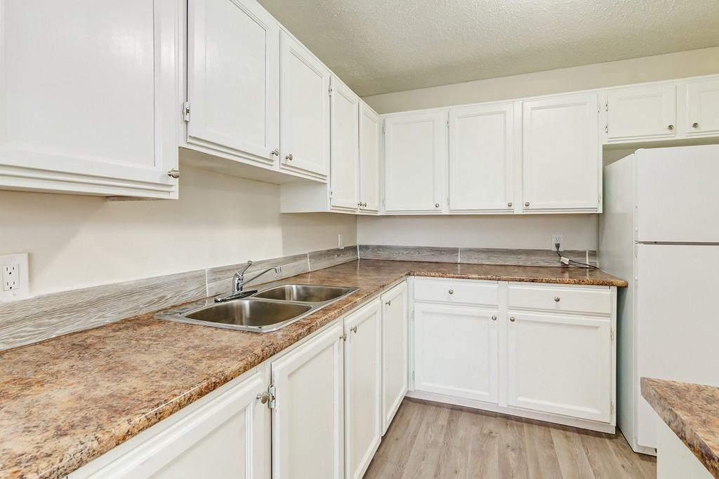 Matichuk - Photo 7 of 29