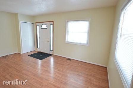 1685 Woodfield Rd - Photo 3 of 15