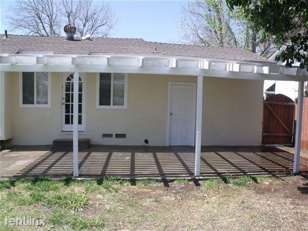 4667 N Mayfield Ave - Photo 2 of 19