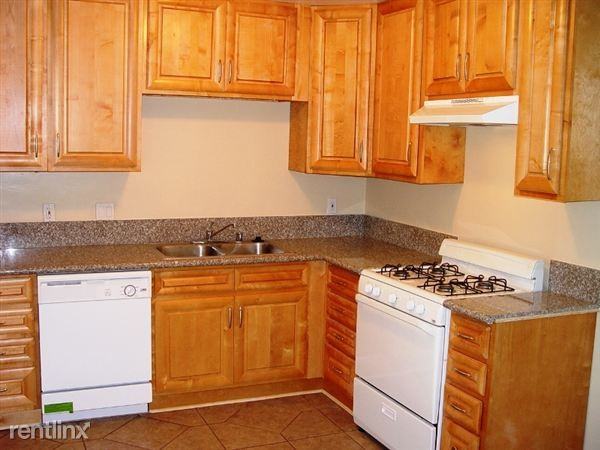 4667 N Mayfield Ave - Photo 3 of 19