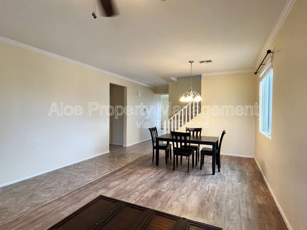 838 E Euclid Ave - Photo 2 of 10