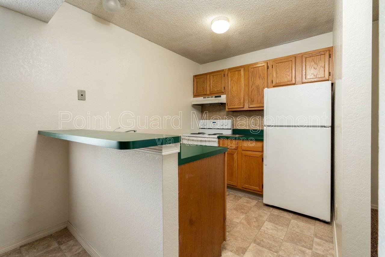 1817 E 24th Ave #5 - Photo 7 of 18