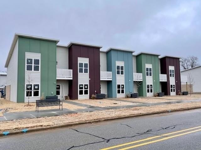 3422 3422  SW Glen  RD - Photo 2 of 24