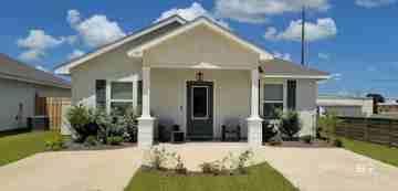 featured image of 1205 Sweet Laurel St