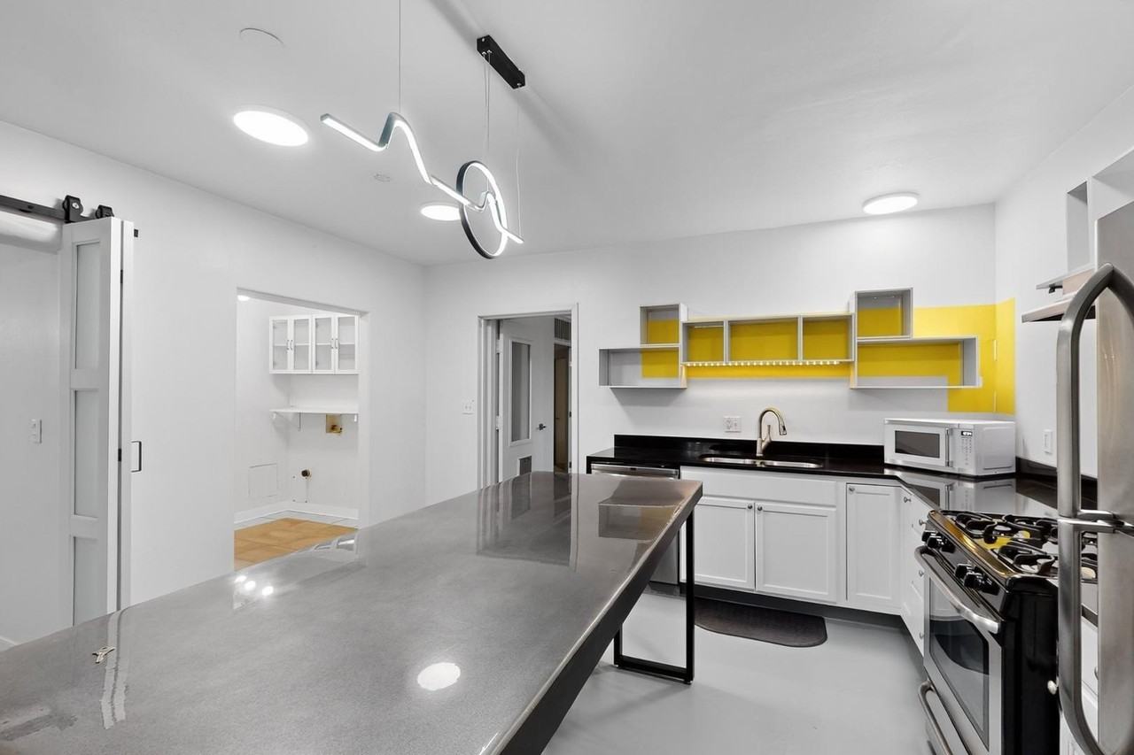 2419 Lead Ave Se - Photo 6 of 28