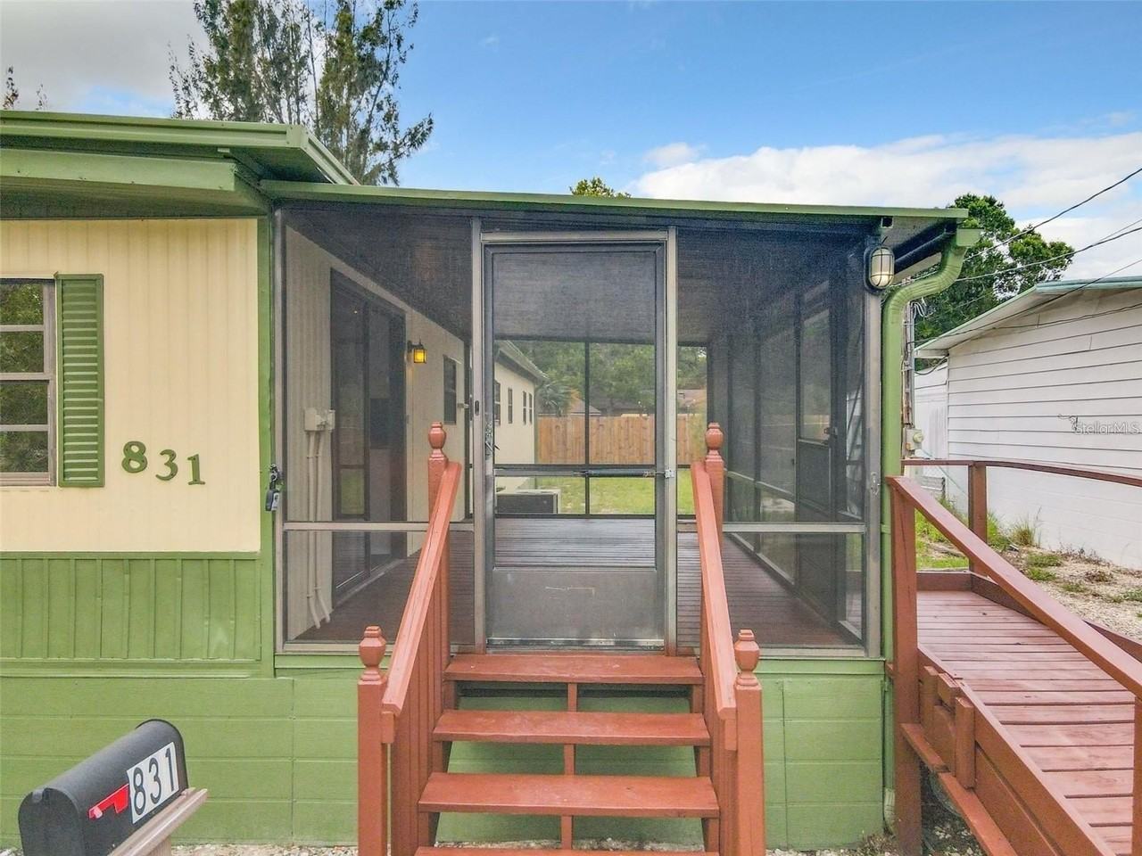 831 Wolf Trl - Photo 3 of 50