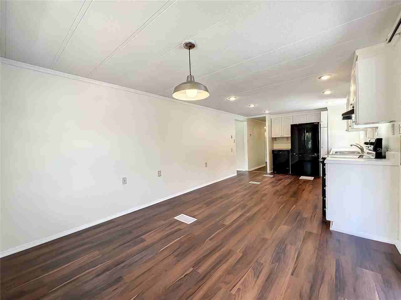 831 Wolf Trl - Photo 7 of 50