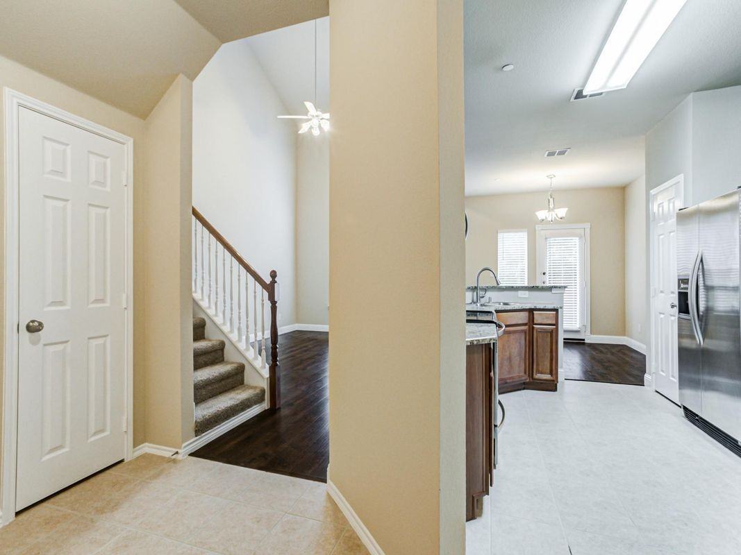 4528 Sycamore Dr - Photo 3 of 22