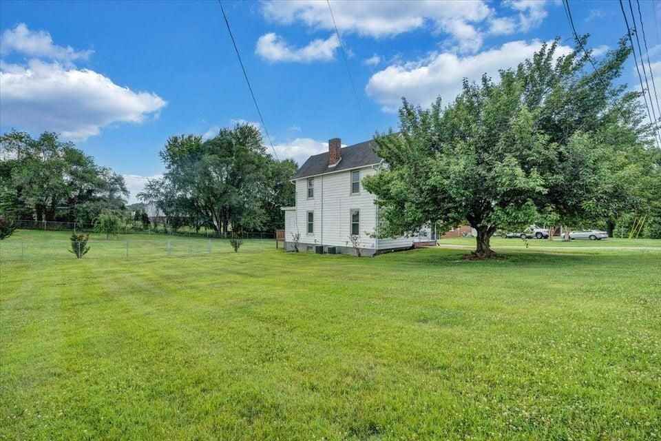 1341 Turner St - Photo 3 of 22