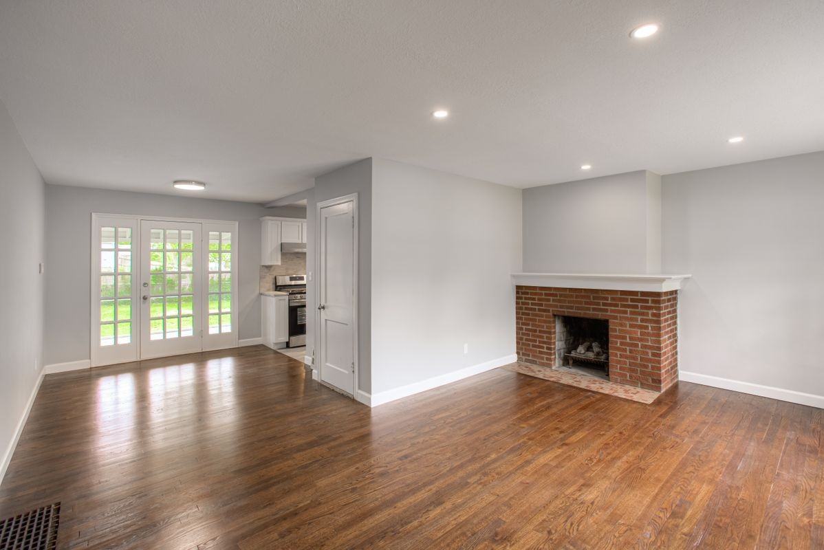 1020 S 55th St - Photo 2 of 27