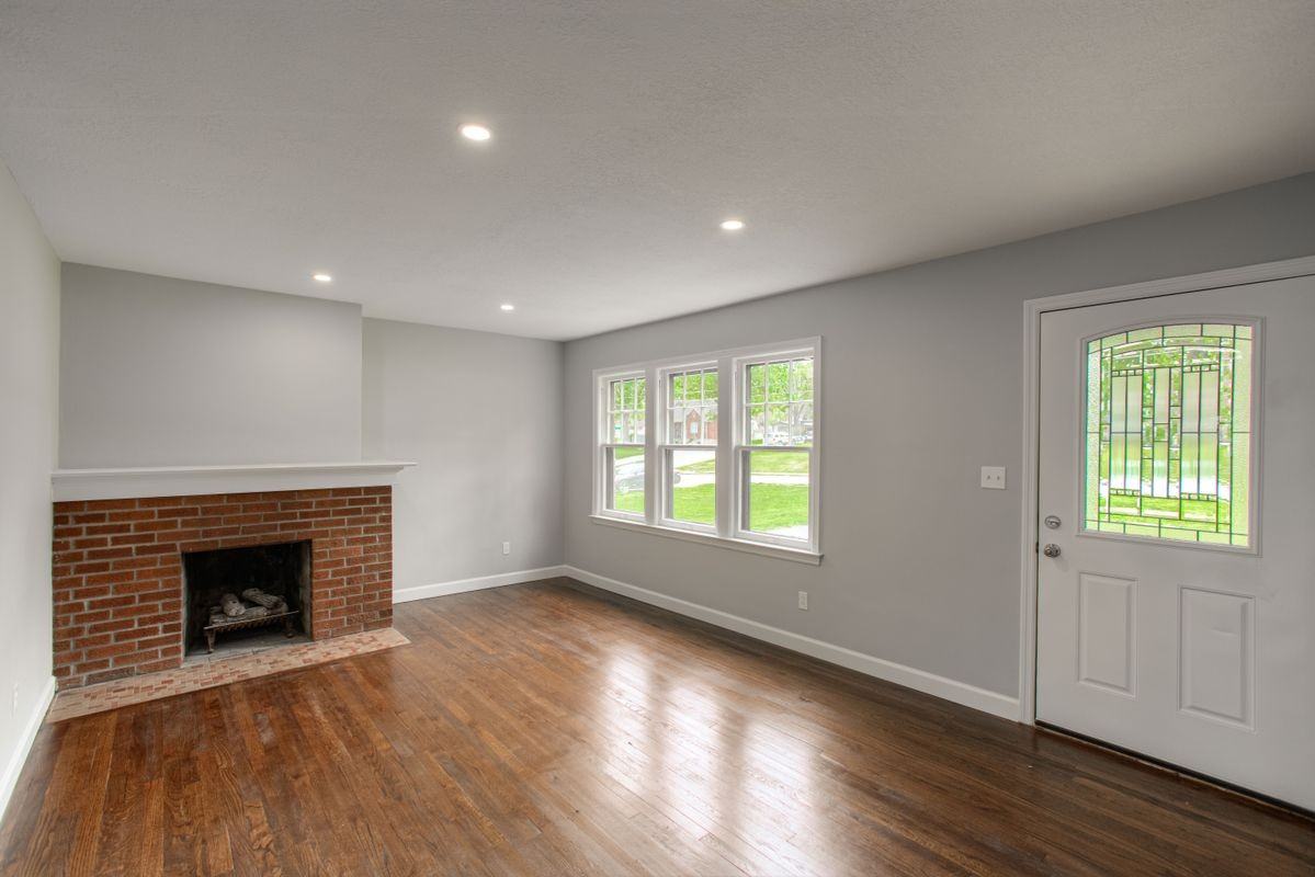 1020 S 55th St - Photo 3 of 27