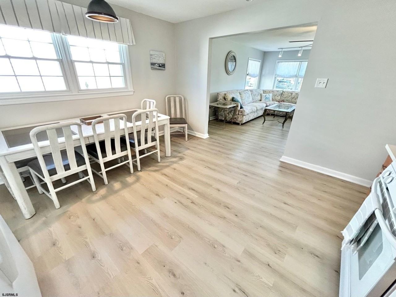 302 Sheridan Pl - Photo 2 of 15