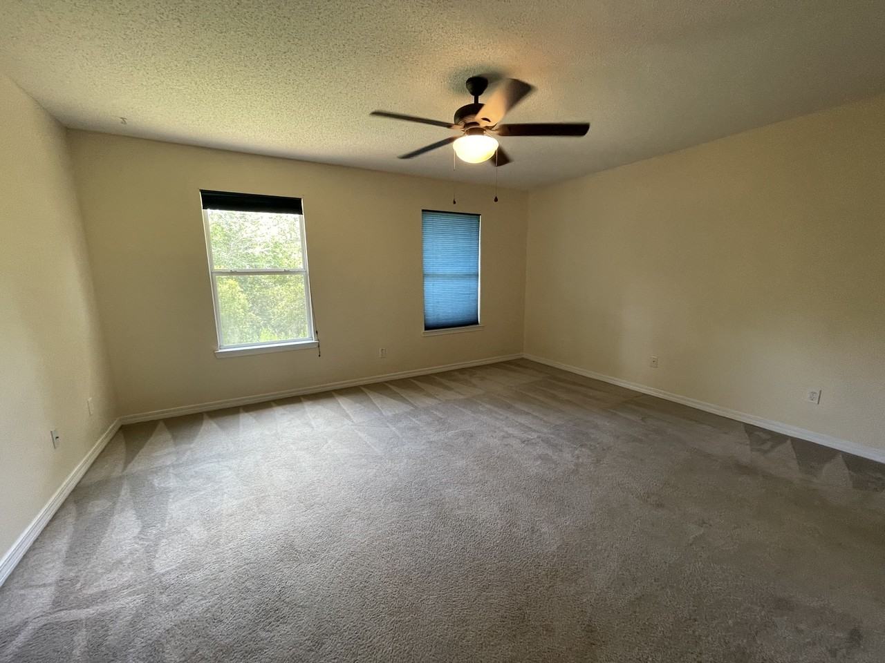 1228 Ego Dr - Photo 2 of 12