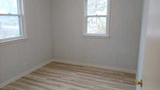 902 W 15th St - Photo 1 of 1