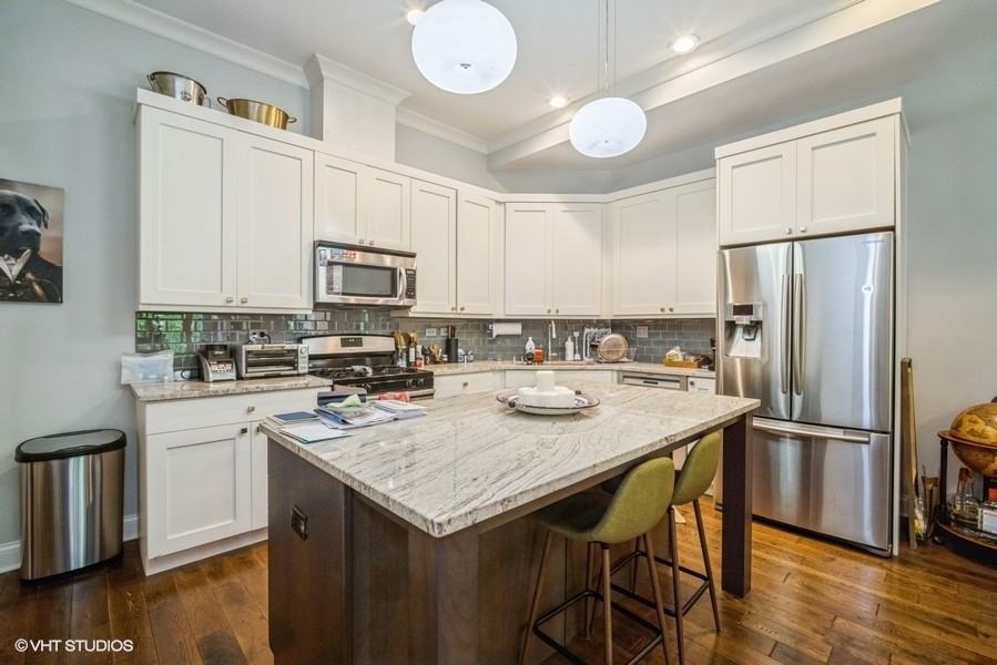 3745 N Sheffield Ave #3 - Photo 5 of 14