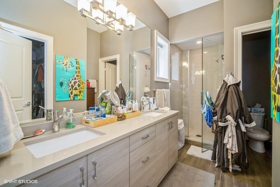 3745 N Sheffield Ave #3 - Photo 4 of 14
