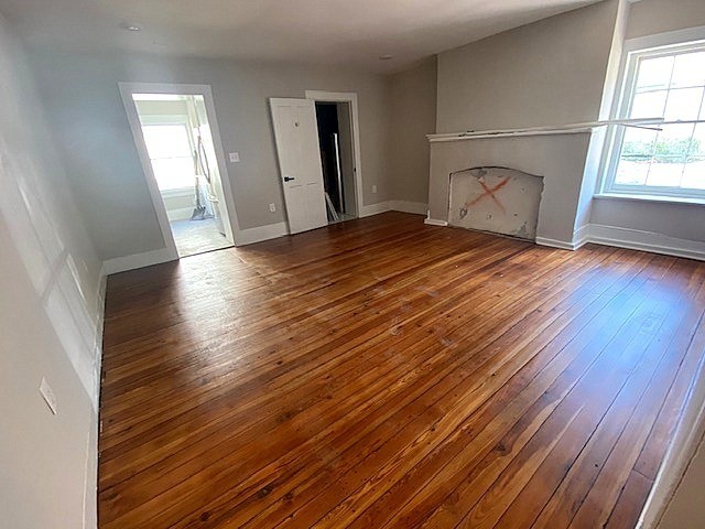 224 E Liberty St #2 - Photo 5 of 10